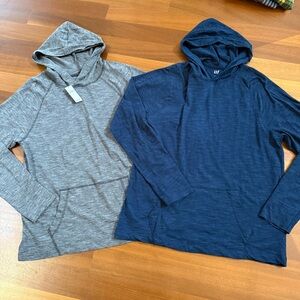 GAP Hoodies Bundle Mens L Gray NWT + Navy Lightweight Pullover Casual EUC Pocket